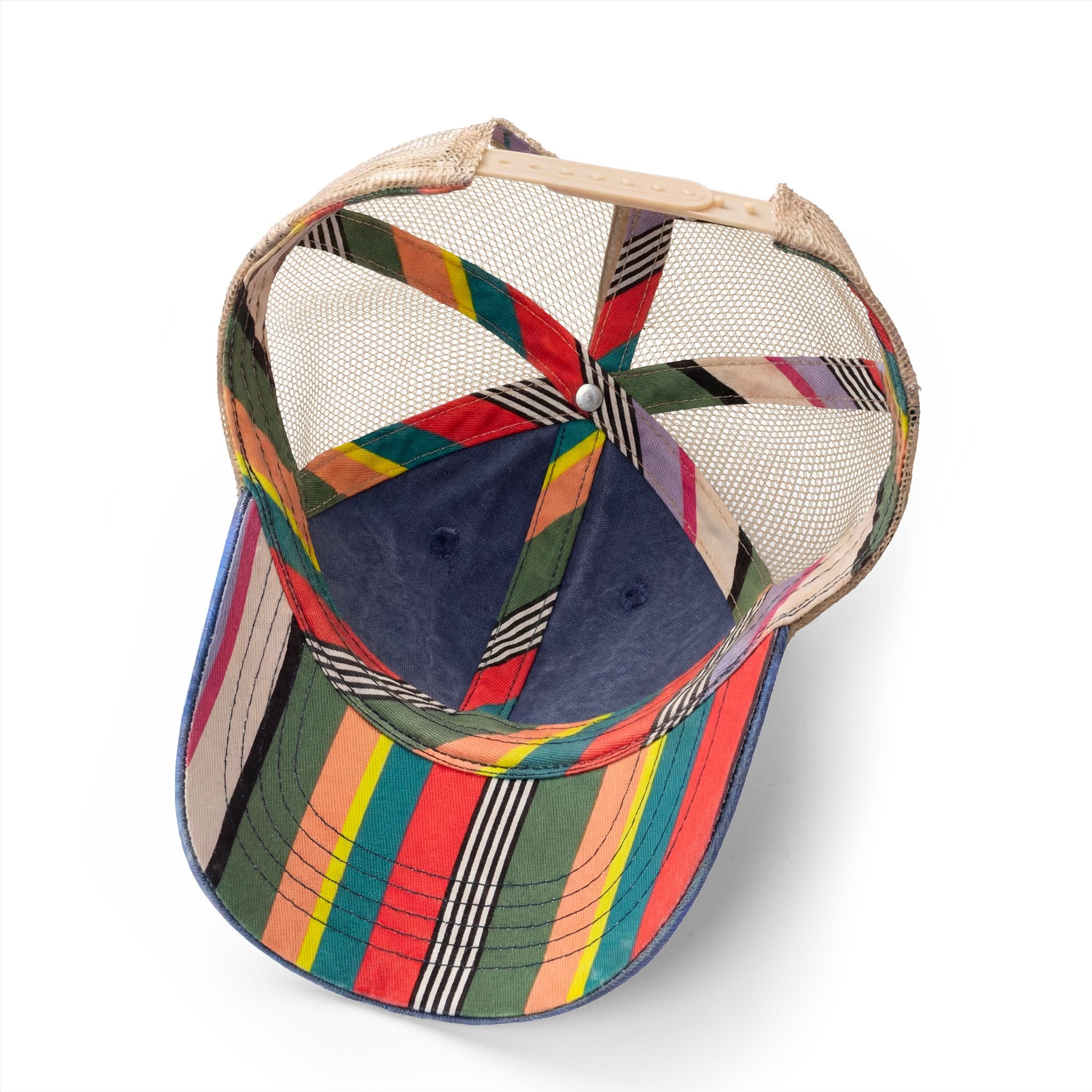 Cool Moms Don’t Trust The Government - Women's Washed Mesh-Back Cap