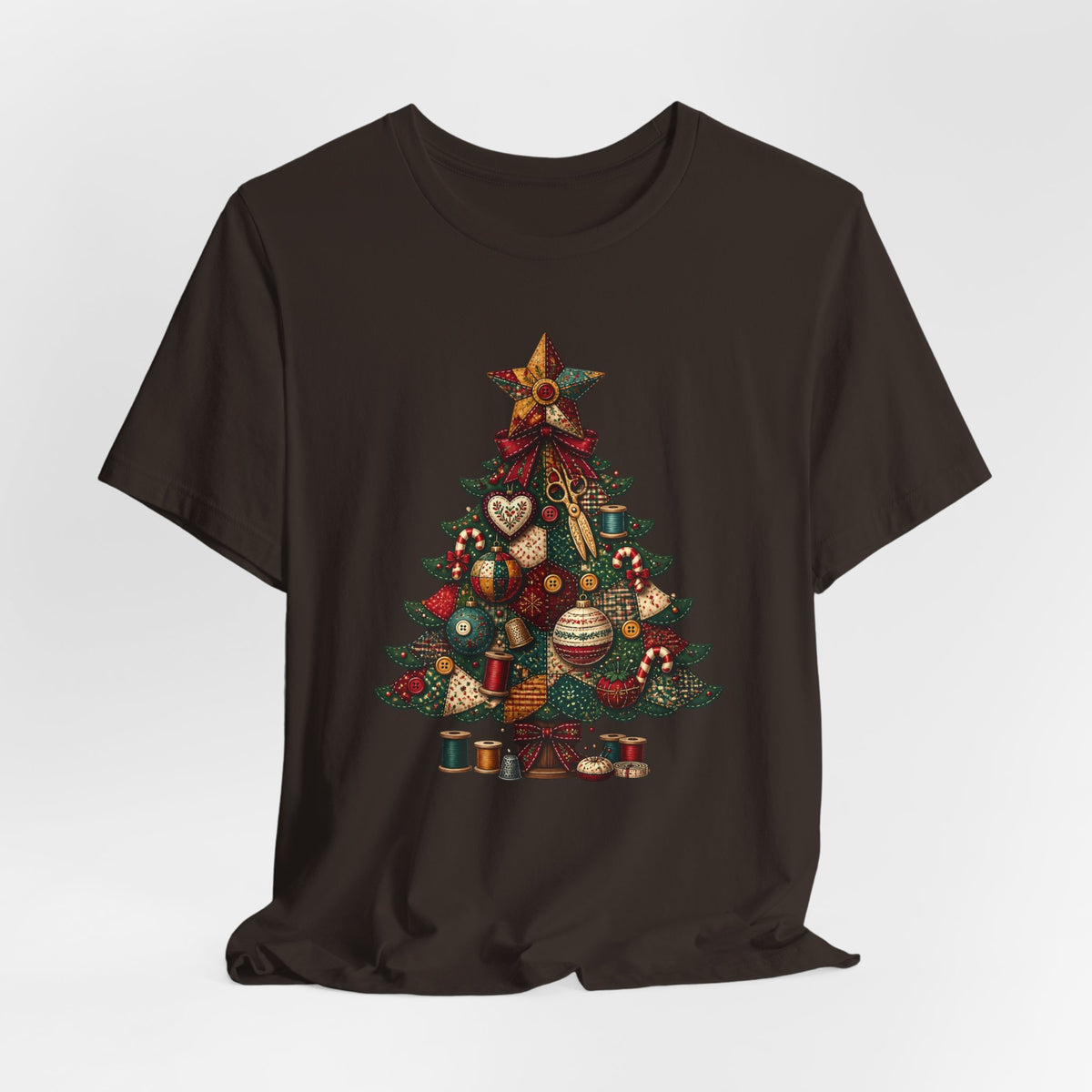 Patchwork Christmas Tree T-Shirt, Vintage Folk Art Quilted Holiday Tee for Quilters, Sewing Lovers & Crafters, Unisex Xmas Shirt
