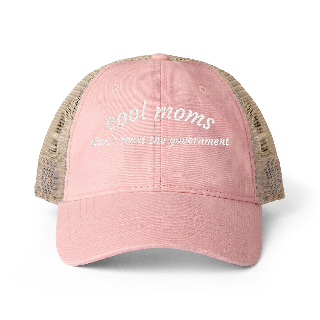 Cool Moms Don’t Trust The Government - Women's Washed Mesh-Back Cap
