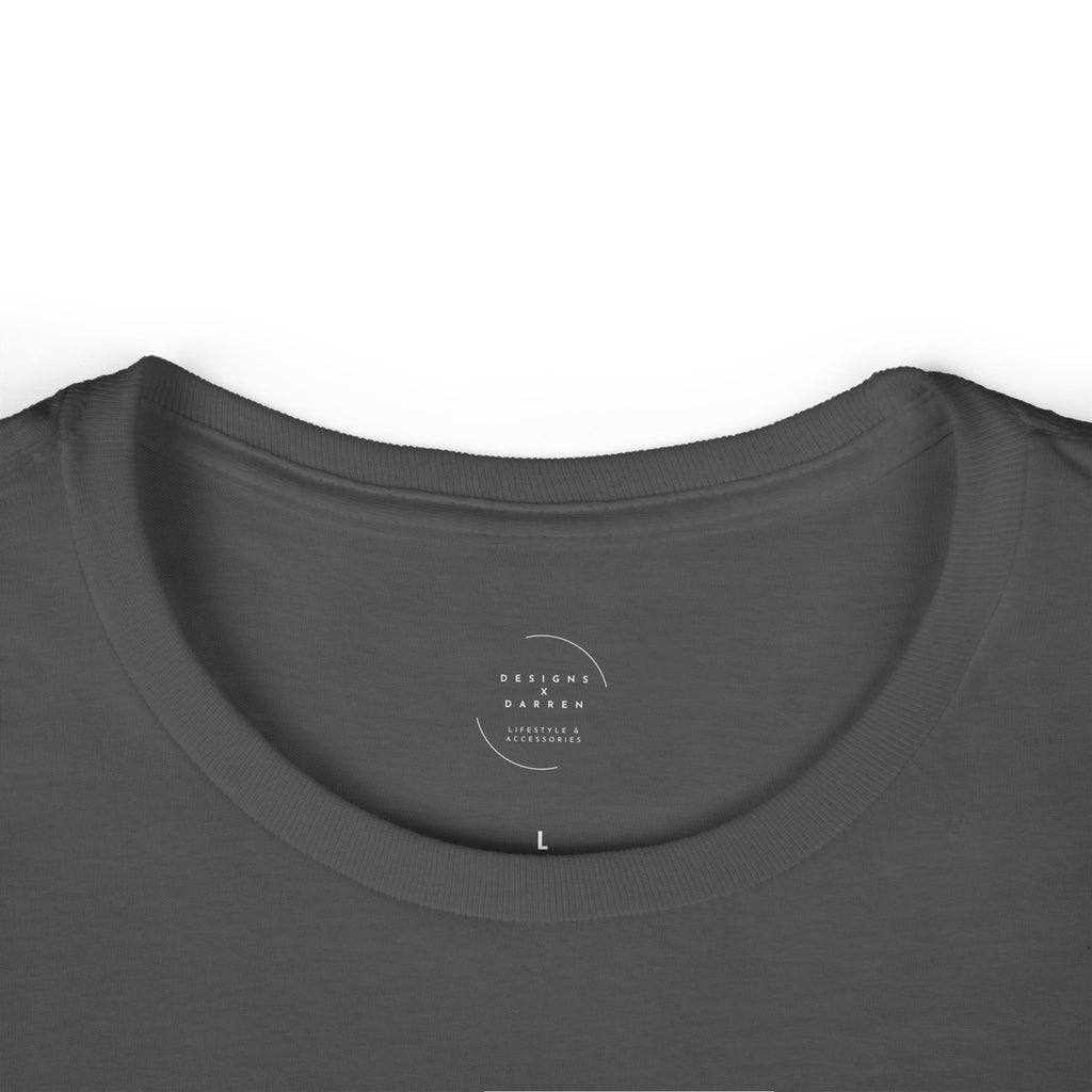 designsXdarren Retro Groovy Motherhood Women’s T-Shirt - 70s Style Mama Graphic Tee - Bella+Canvas 6004